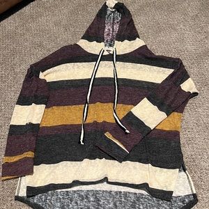 Sweater with hood 12PM by Mon Ami